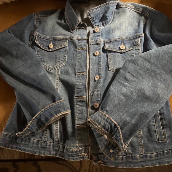 Jean Jacet - Picture 1 of 2